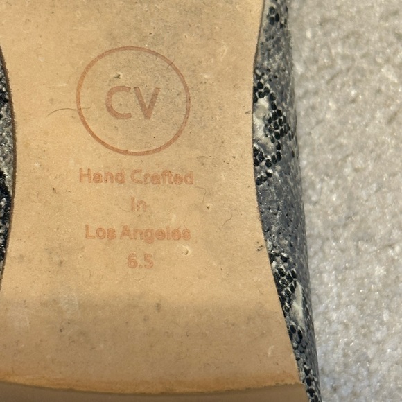 Cynthia Vincent, Snakeskin Patterned Ballet Flats - Picture 9 of 9